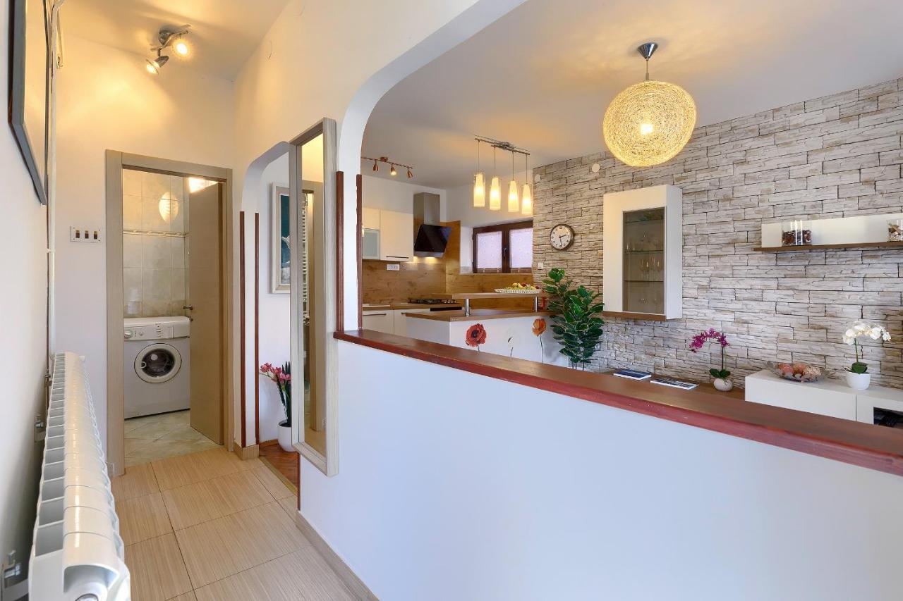 Stylish Flats With Two Bedrooms In Premantura Ngoại thất bức ảnh