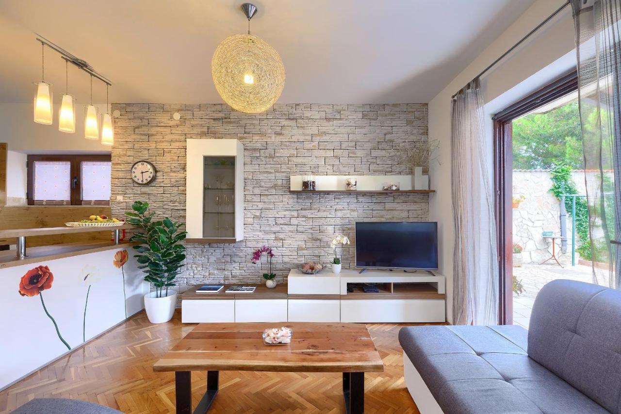 Stylish Flats With Two Bedrooms In Premantura Ngoại thất bức ảnh