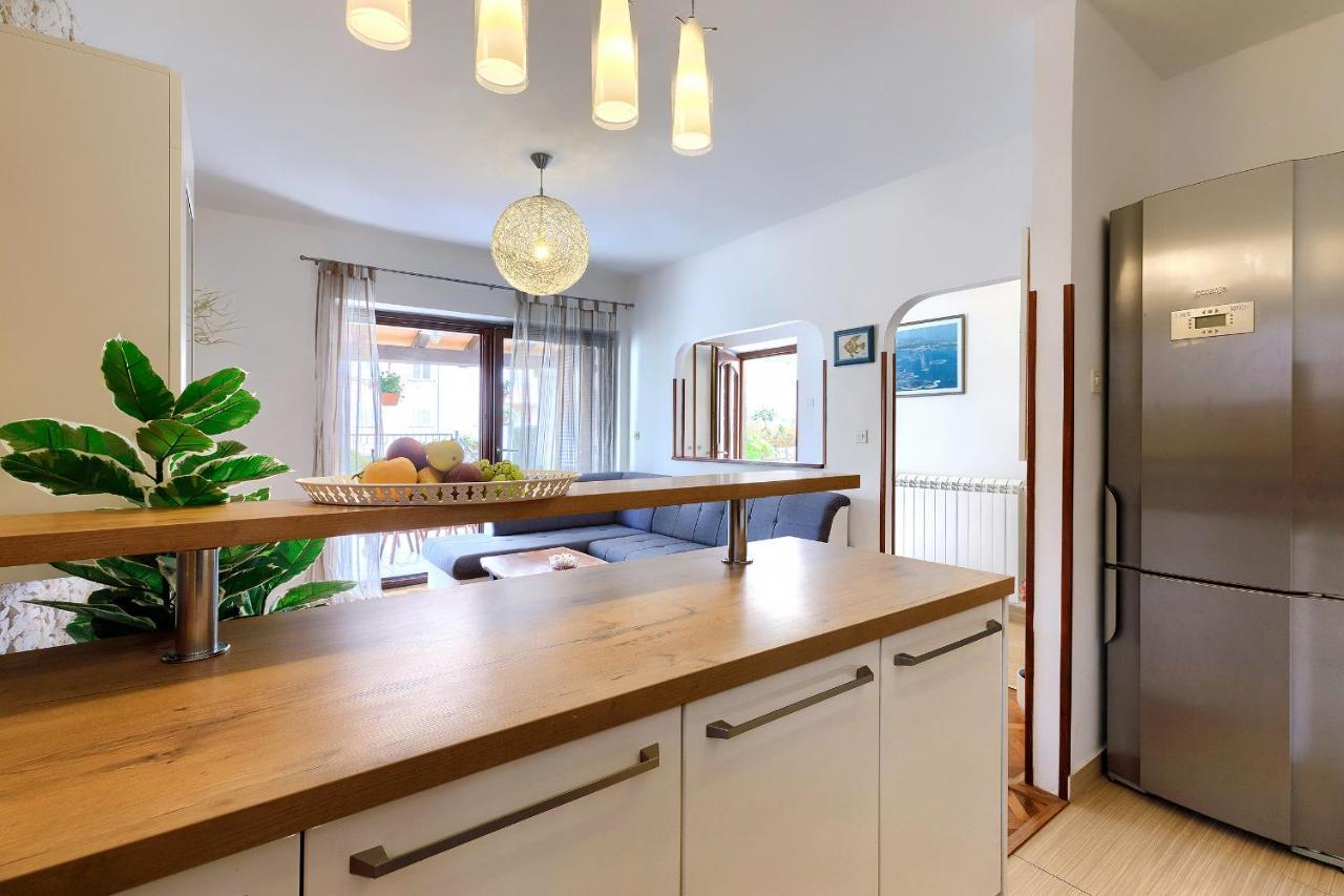 Stylish Flats With Two Bedrooms In Premantura Ngoại thất bức ảnh