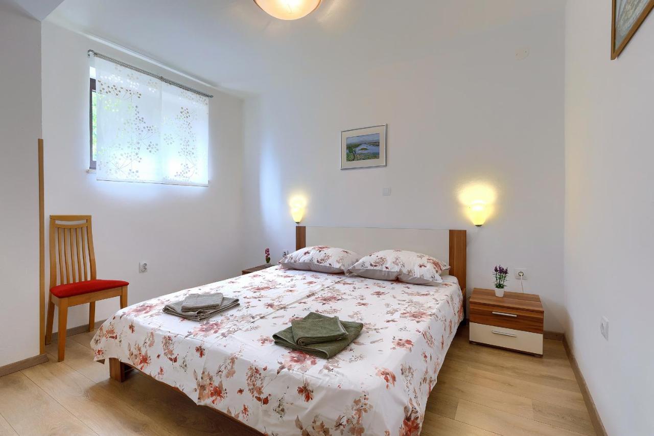 Stylish Flats With Two Bedrooms In Premantura Ngoại thất bức ảnh