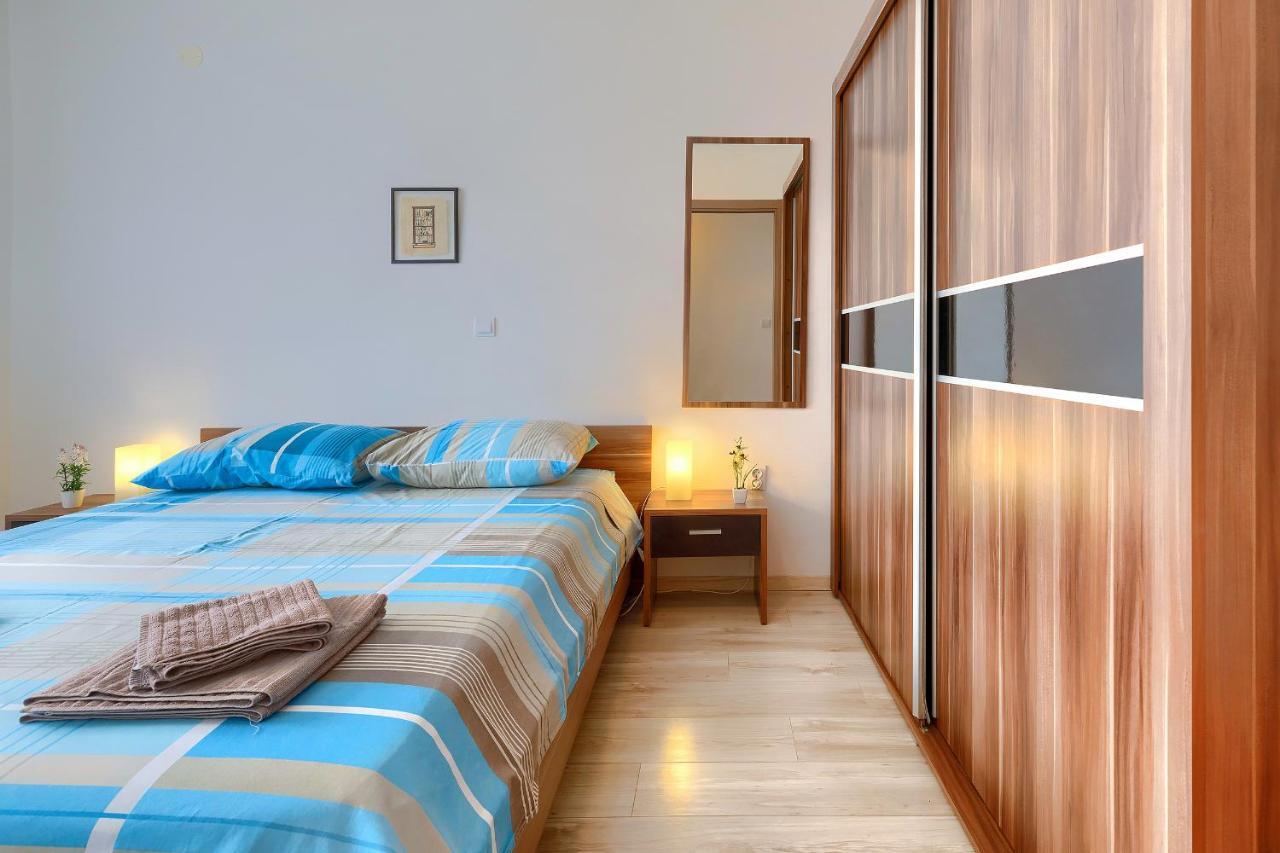 Stylish Flats With Two Bedrooms In Premantura Ngoại thất bức ảnh