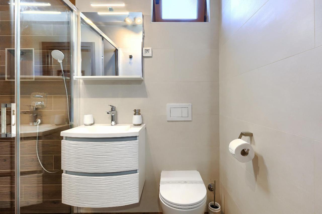 Stylish Flats With Two Bedrooms In Premantura Ngoại thất bức ảnh